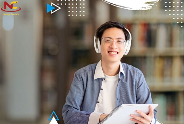 Học sinh viết bài từ văn bản