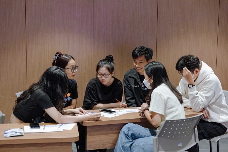 Làm việc nhóm trong lớp