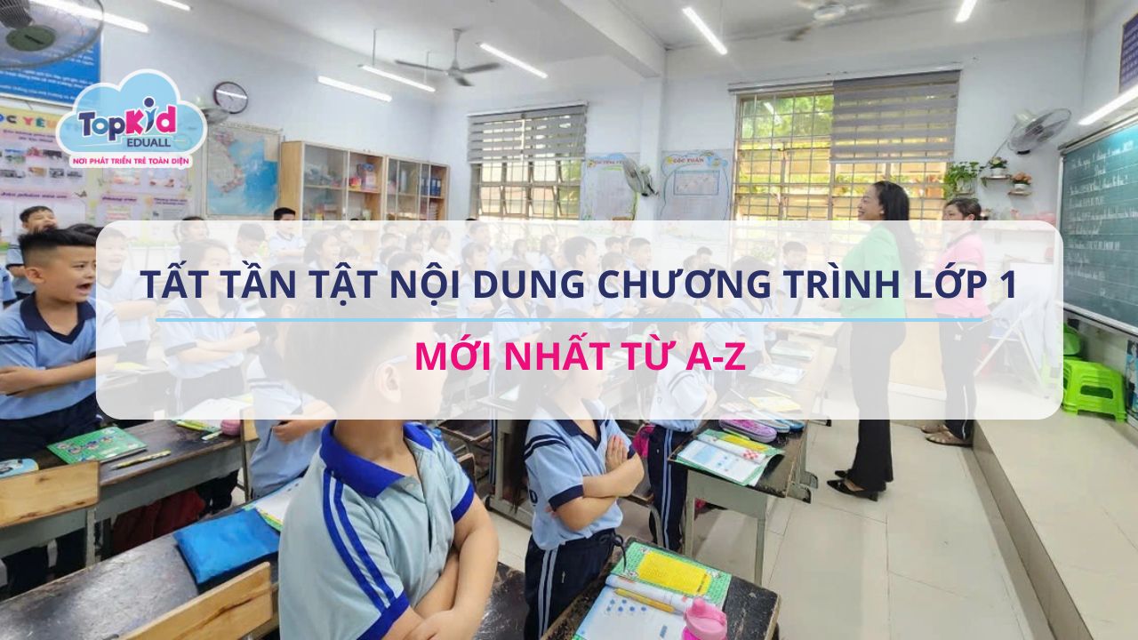 Bé trình bày trước lớp học