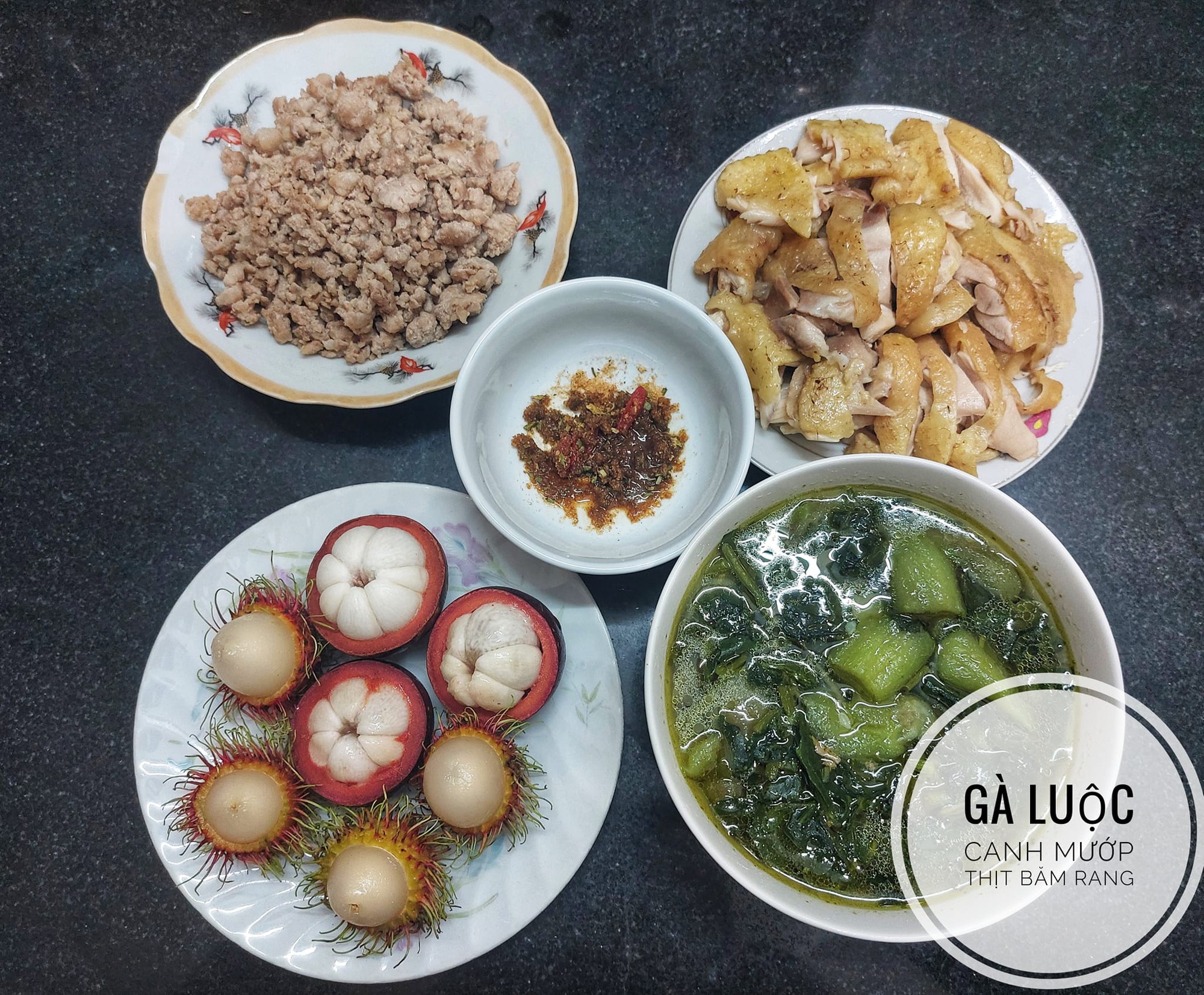 Nhiều món cơm sinh viên