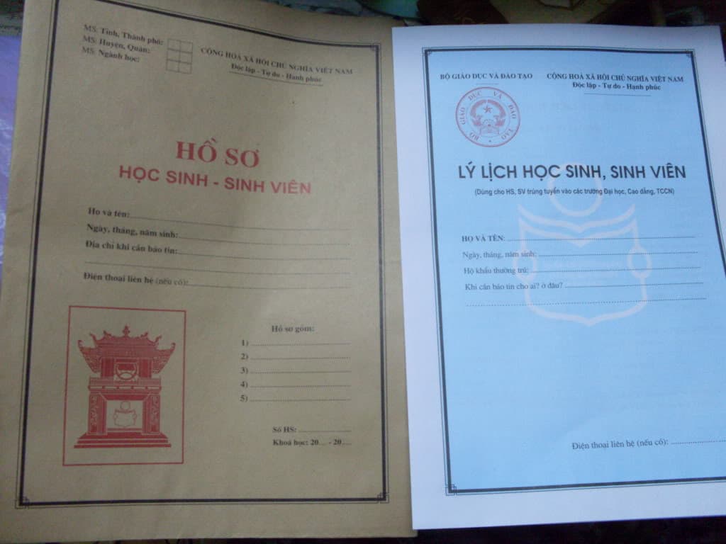Chuẩn bị hồ sơ học sinh sinh viên