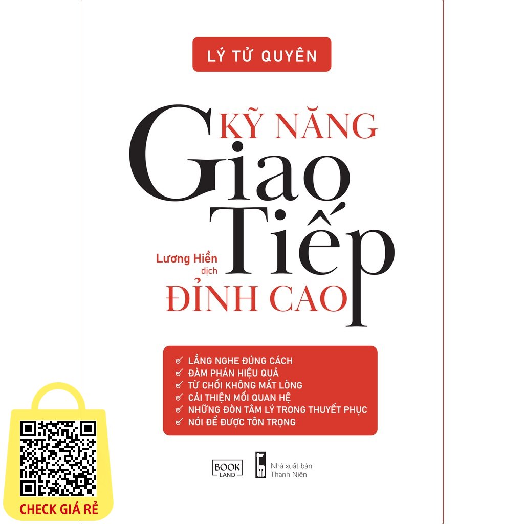 Giáo viên và học sinh trao đổi trong lớp học
