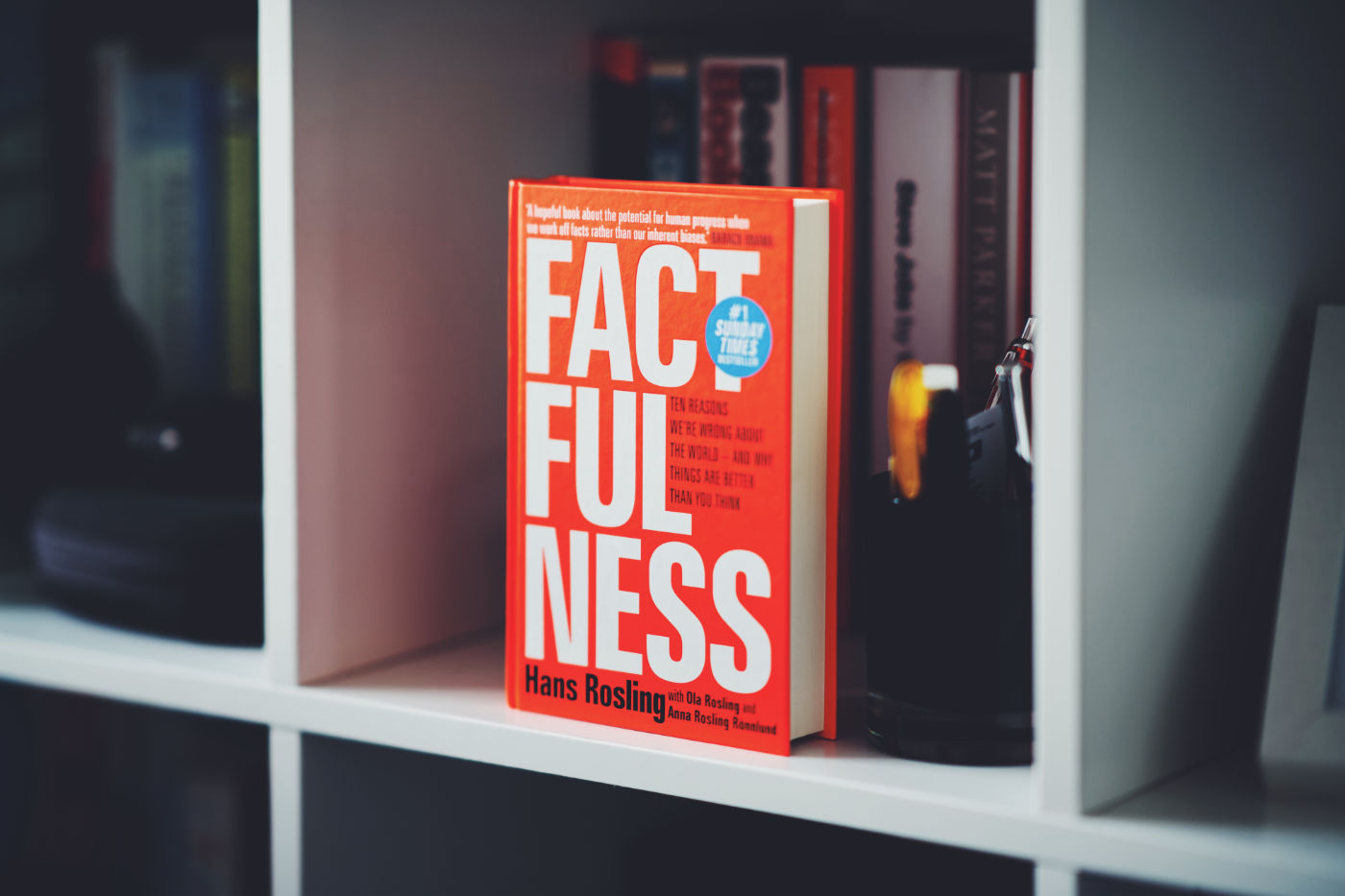 Sách Factfulness của Hans Rosling và Ola Rosling