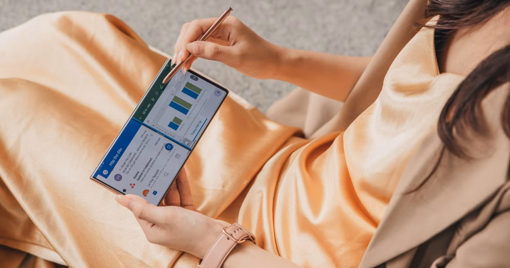 Màn hình AMOLED Ultra XDR 6.82 inch độ phân giải cao