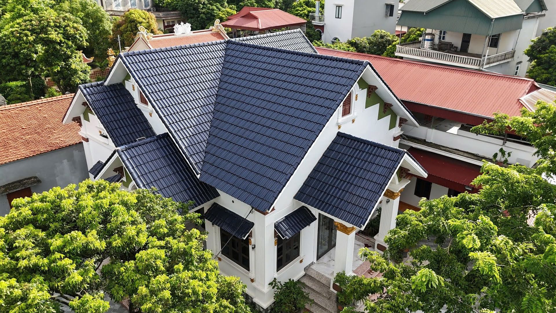 Nhà ngói hợp khí hậu biển