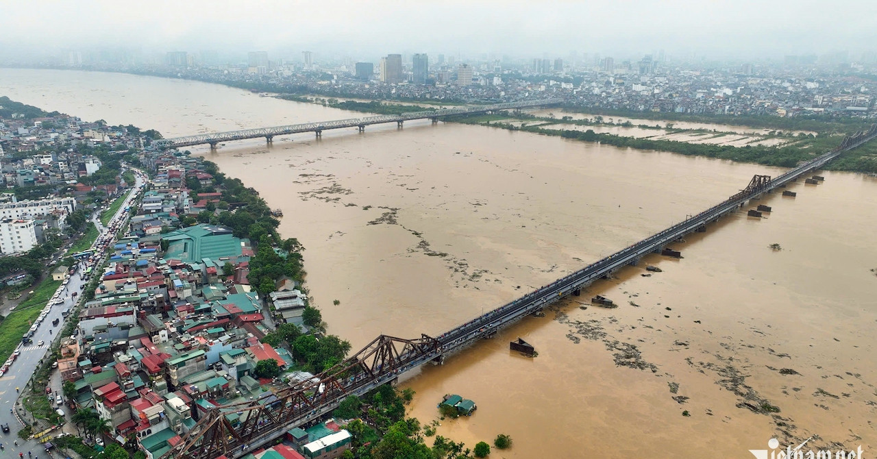 Kiểm tra tài sản ven sông