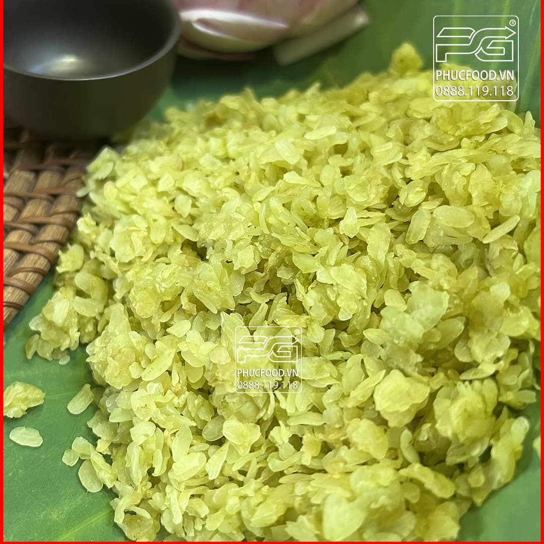 Gói cốm làng Vòng màu xanh