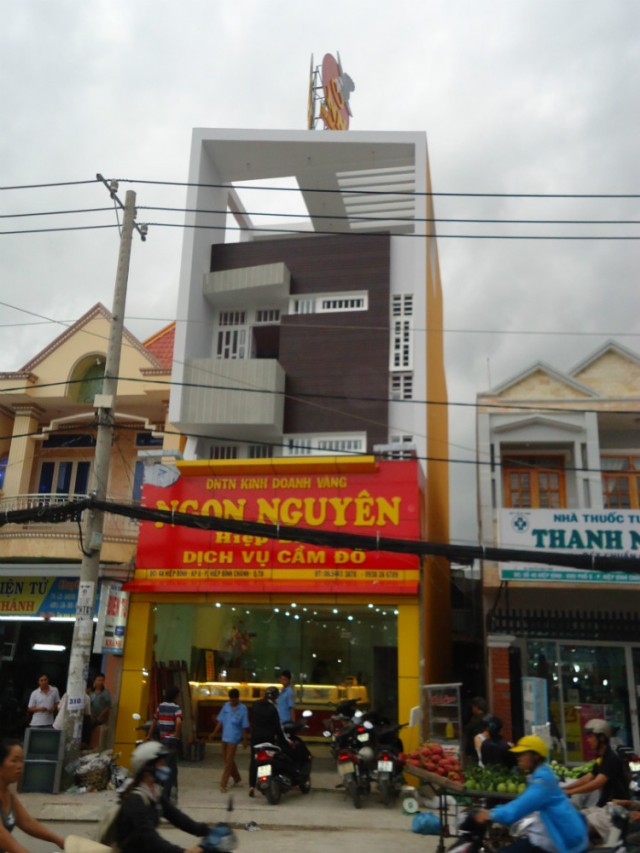 Nhà phố trong khu dân cư Hiệp Bình