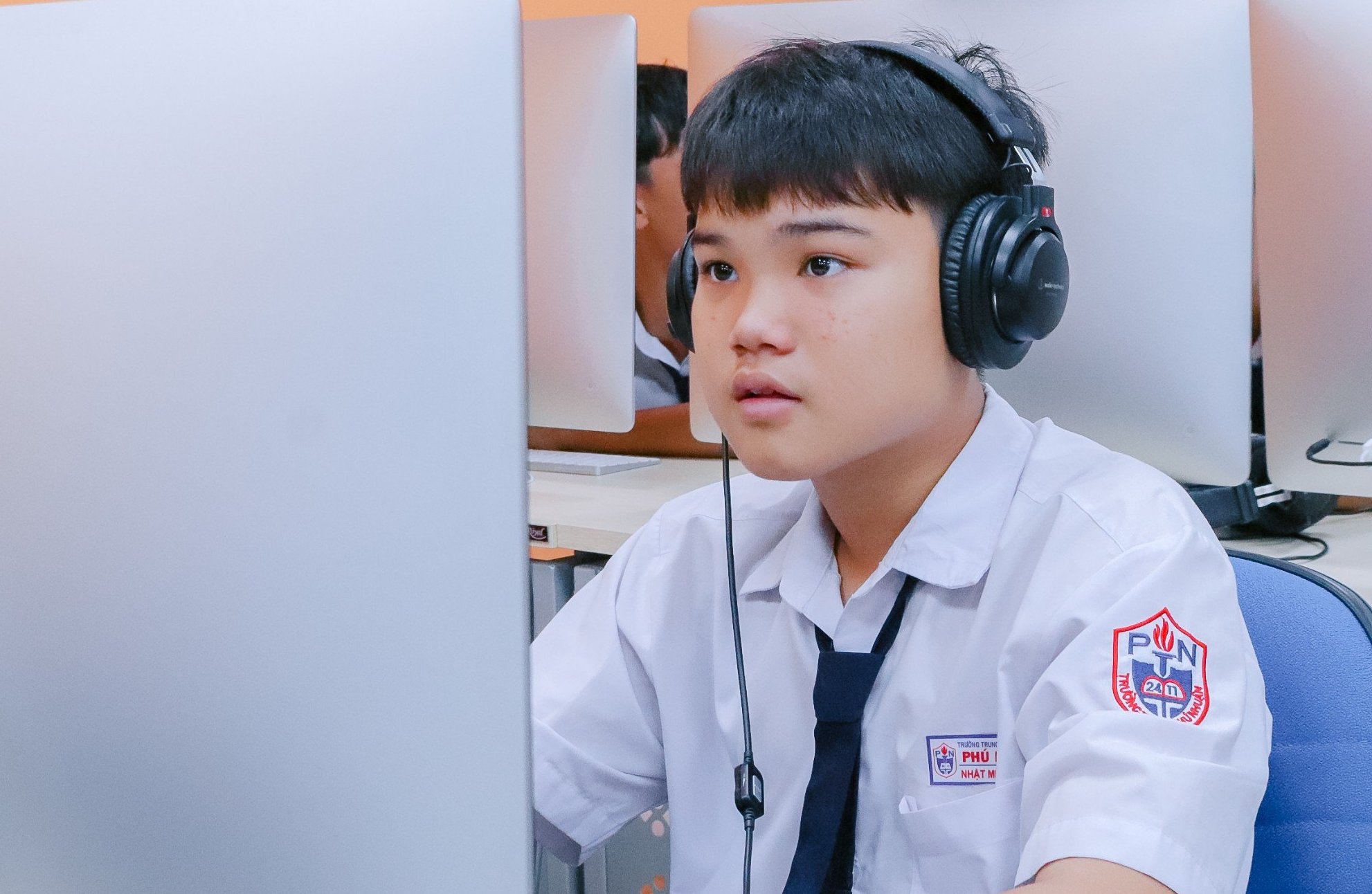 Người mua đọc thị trường