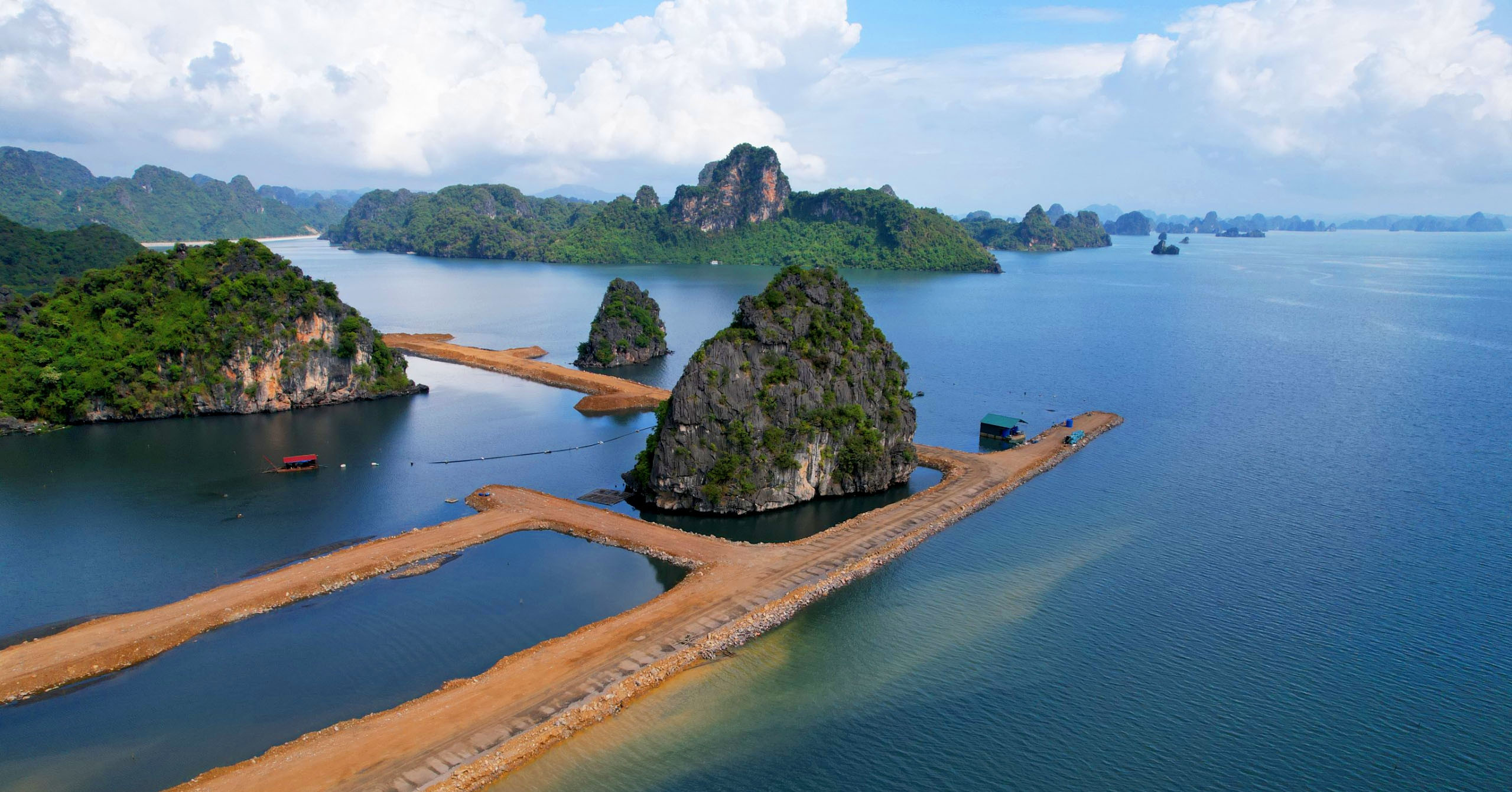 Khu nhà mẫu dự án
