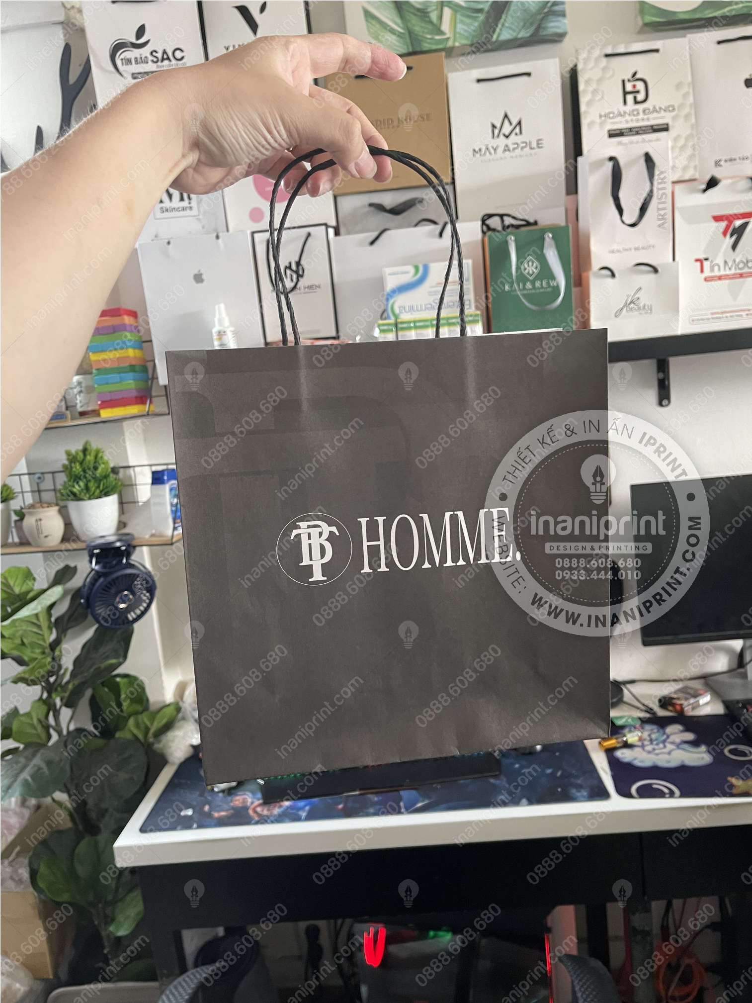 Giày và phụ kiện tinh gọn