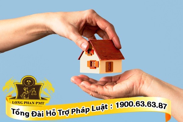Hồ sơ nhà đất trên bàn