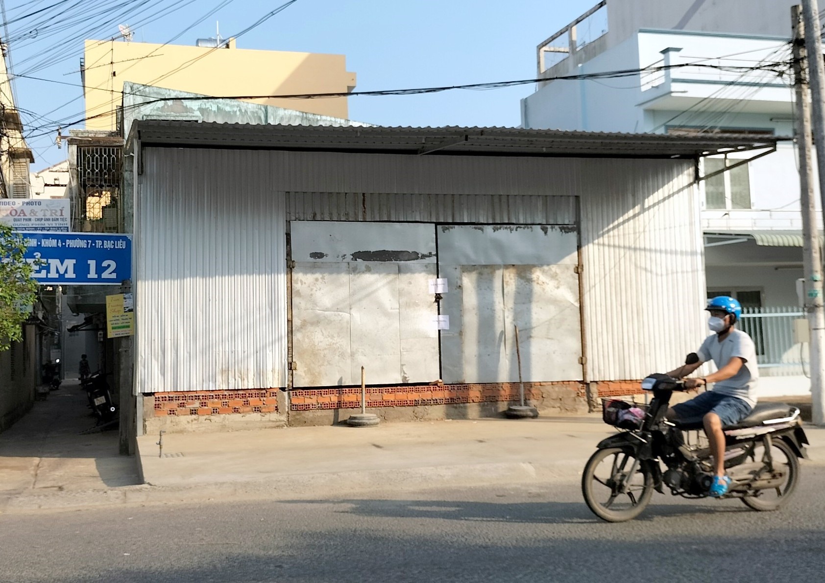 Kiểm tra mặt tiền nhà