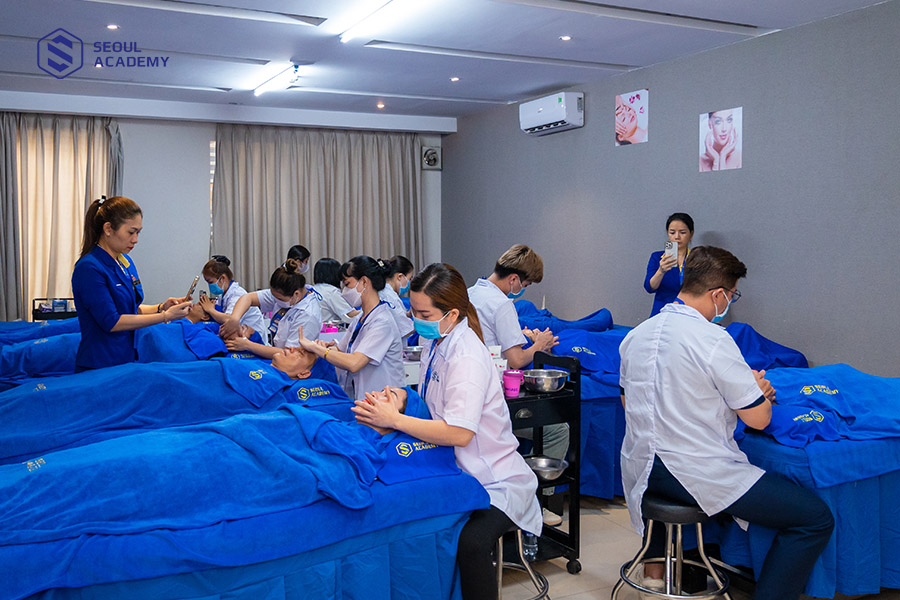 Phát triển khóa học tốn nhiều thời gian