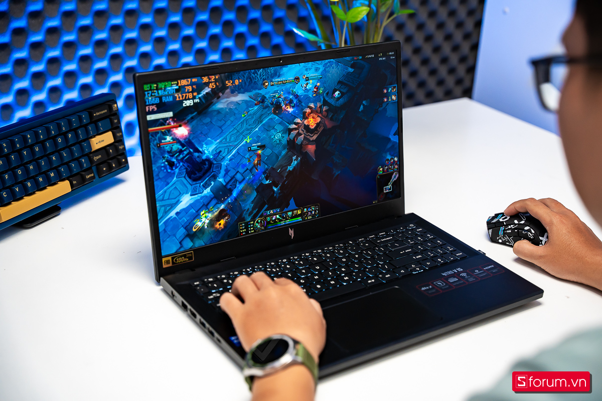 Chiến game mượt mà trên Acer Nitro V 15 ProPanel