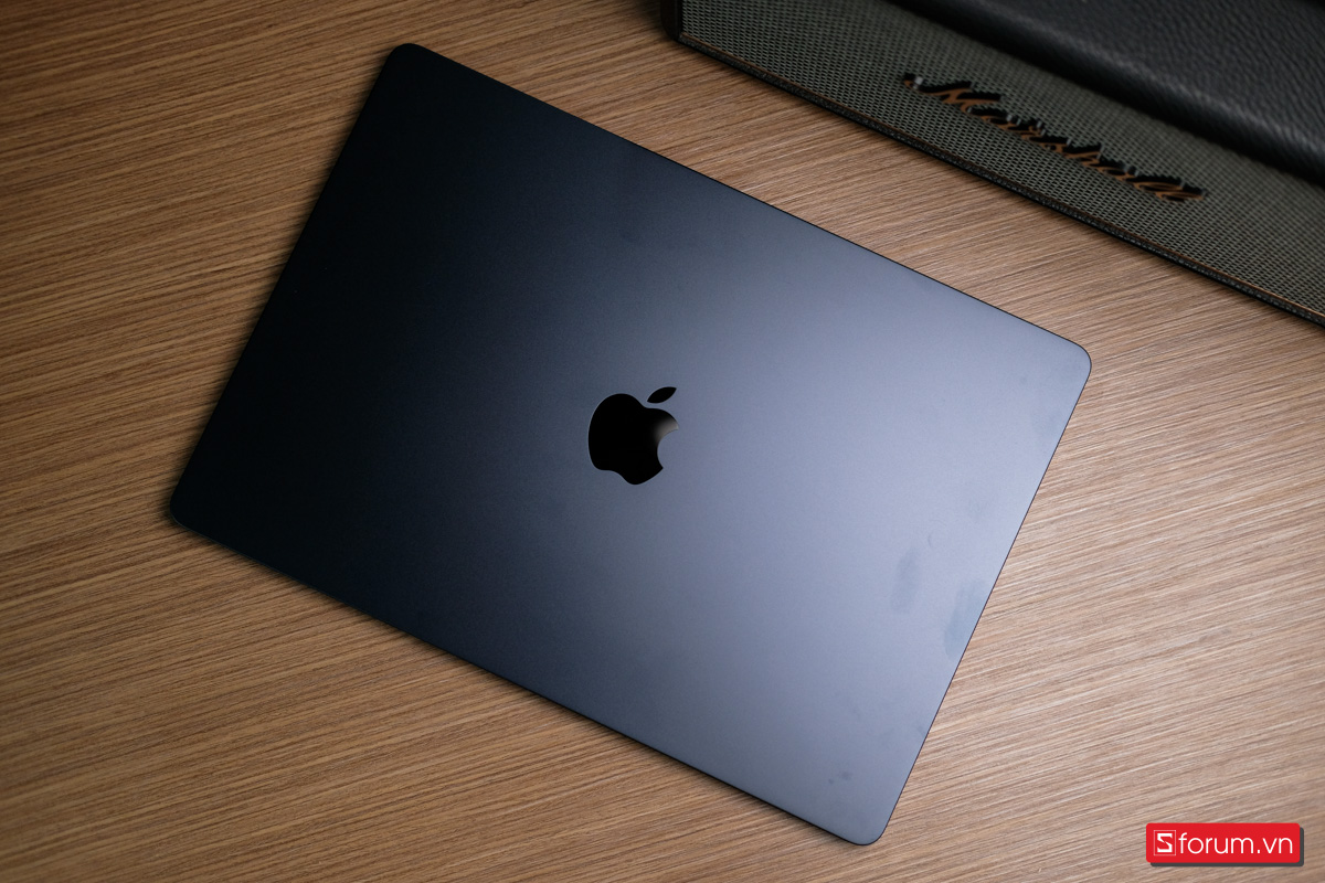 MacBook Neo vs MacBook Air M2 so sánh