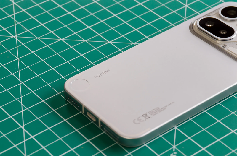 Dung lượng pin và khả năng sạc Nothing Phone 4A Pro