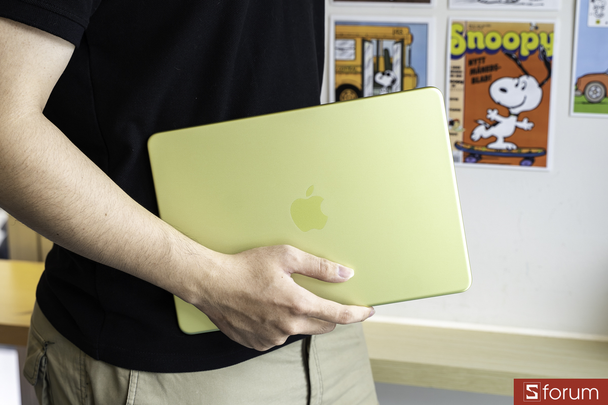 Thiết kế nhôm nguyên khối trên MacBook Neo