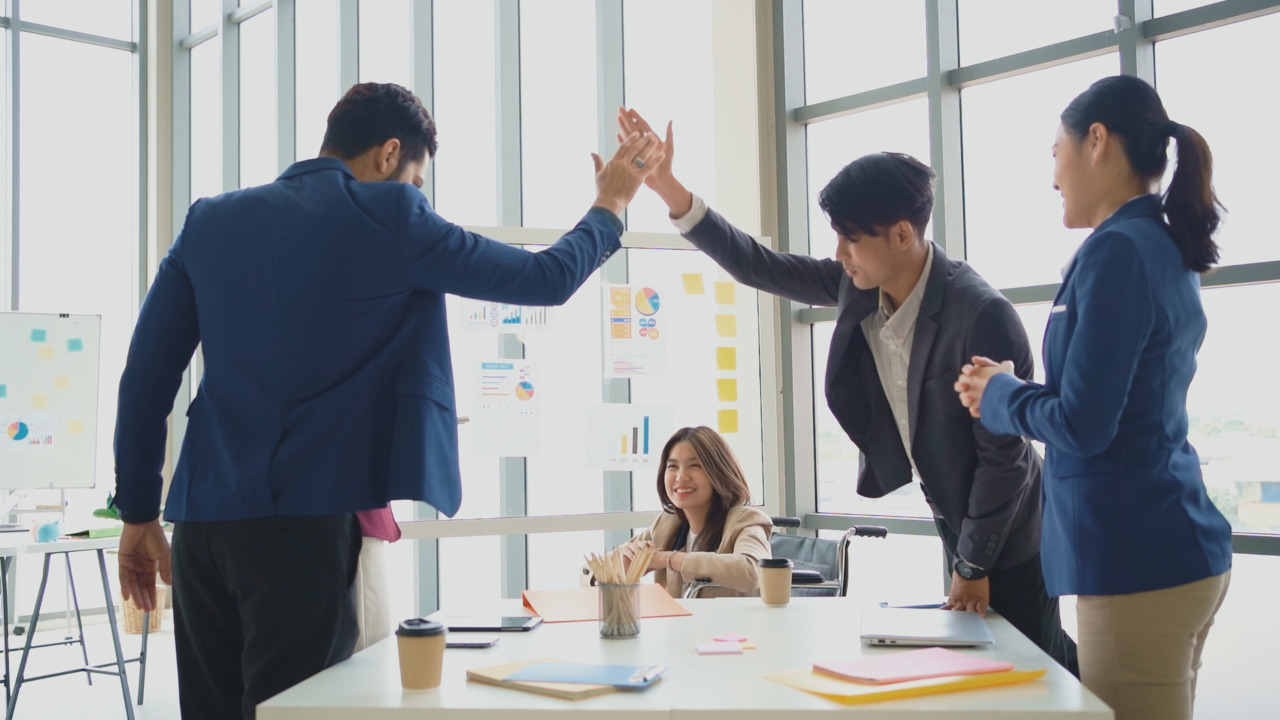 Hình ảnh minh họa các sai lầm phổ biến trong phân bổ ngân sách marketing