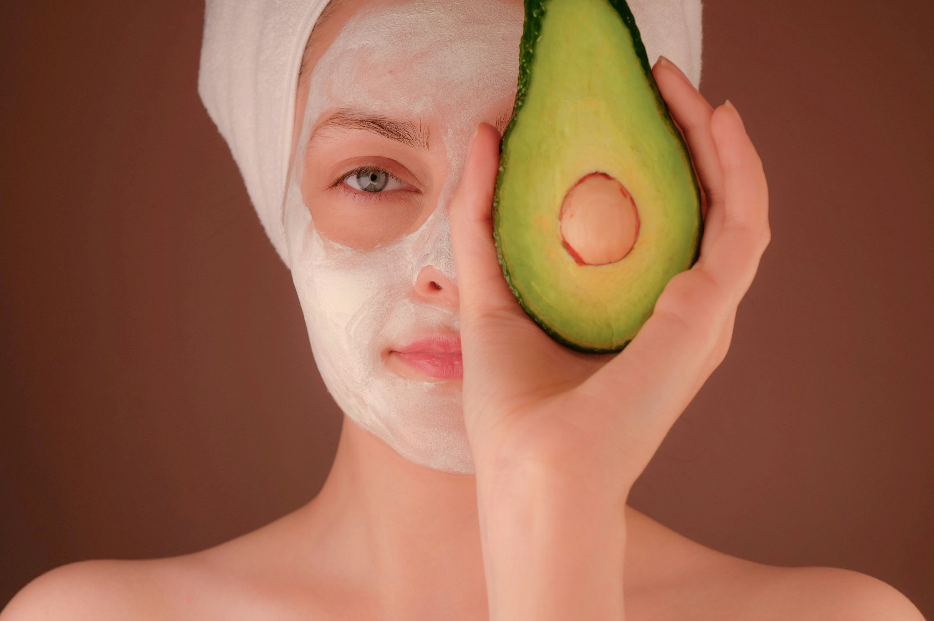 Routine skincare tối giản với 3 sản phẩm cơ bản