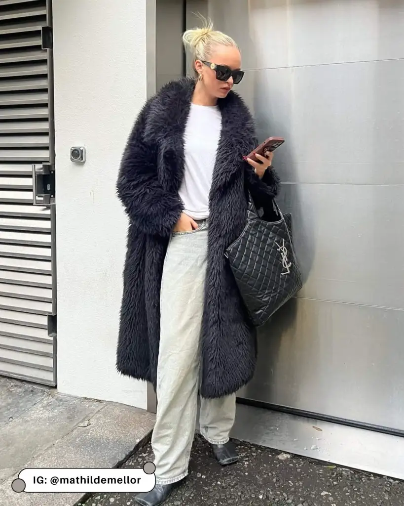 Mix and match lông thú với đồ dáng ôm