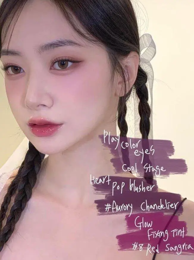 Makeup nhẹ nhàng tone plum với sắc tím trầm tinh tế và cuốn hút