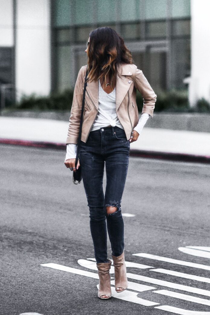 Blazer ngắn giúp lộ phần chân dài hơn
