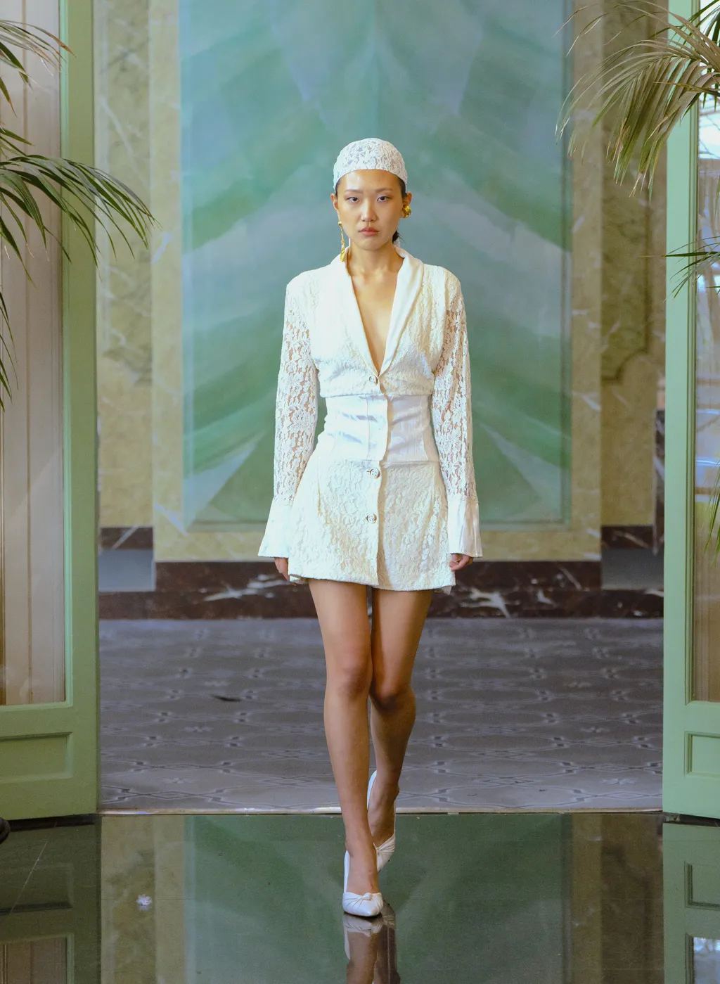 Áo khoác ngoài cao cấp với thiết kế mảng màu tinh tế từ Revived Clothing & Designs
