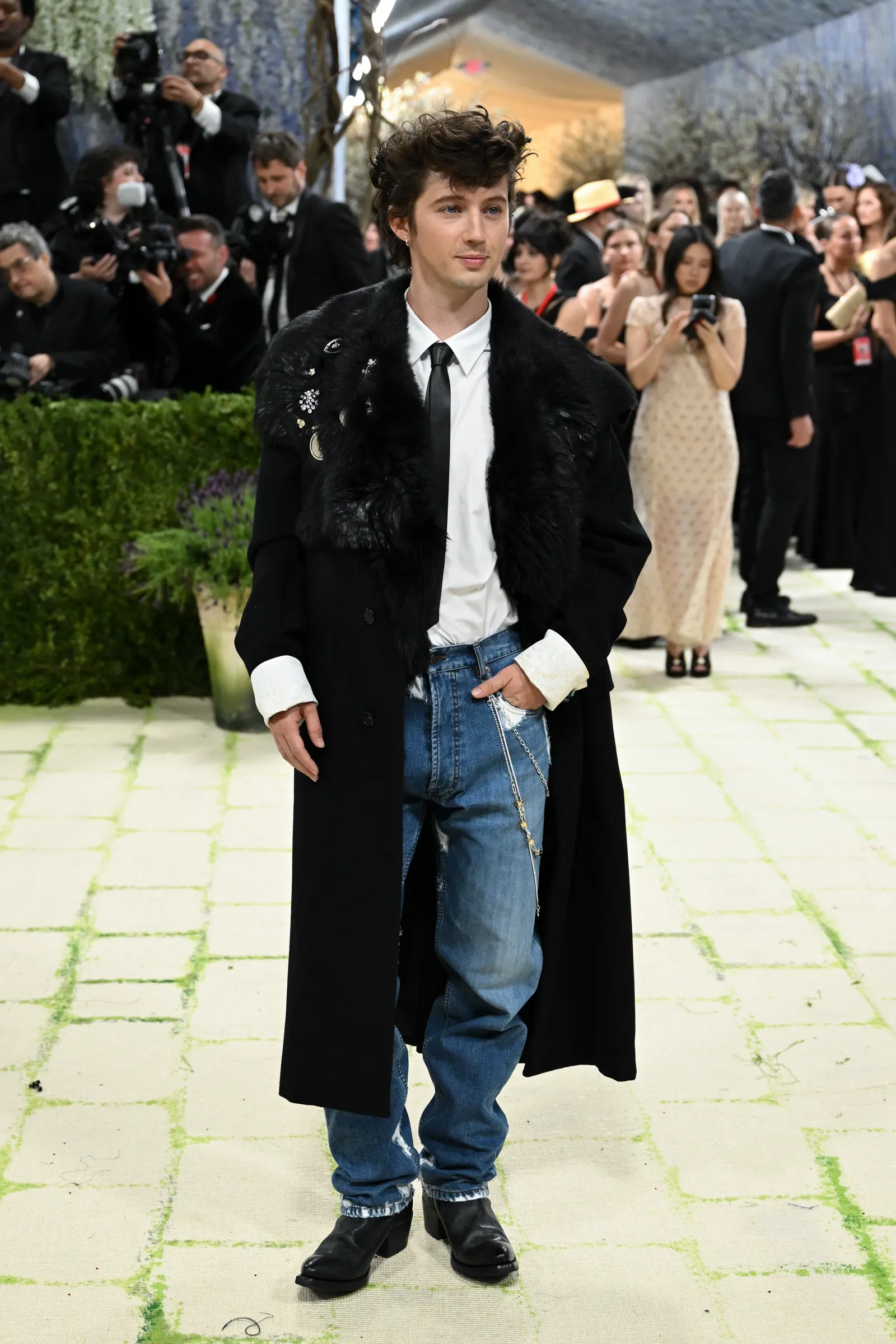 Anok Yai tại Met Gala 2026
