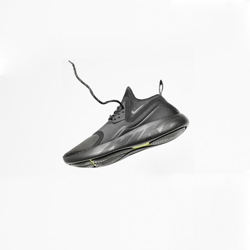 Thương hiệu sneaker hàng đầu 2025
