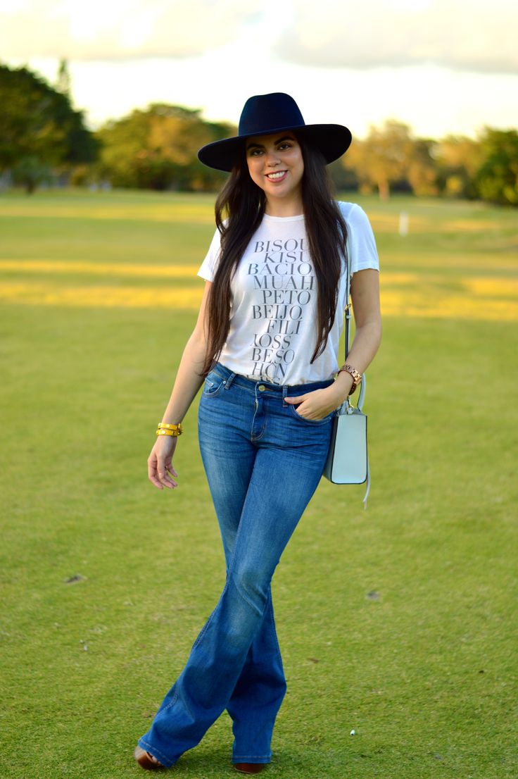Quần flare jeans thập niên 70
