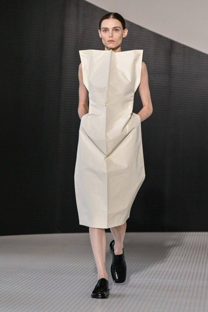 Cut-out trong xu hướng thời trang 2026