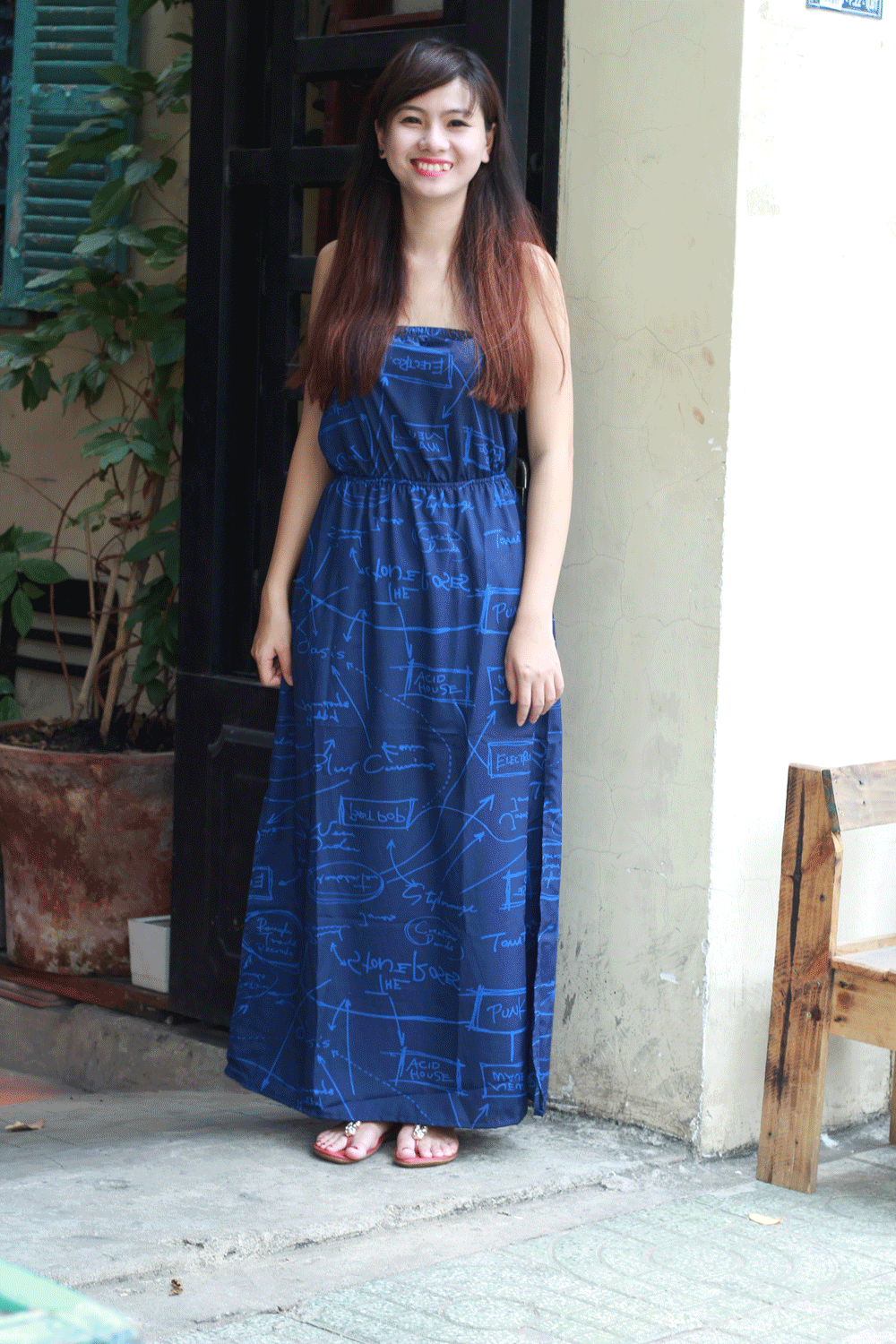 Chọn đầm maxi phù hợp với môi trường công sở