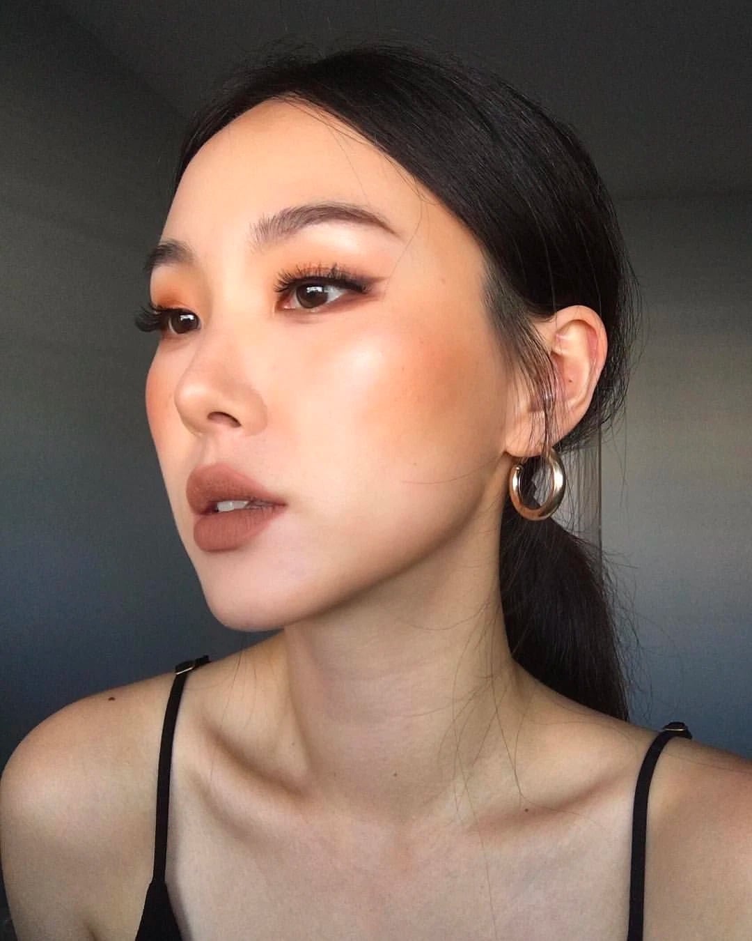 Tone makeup cam đất ấm áp