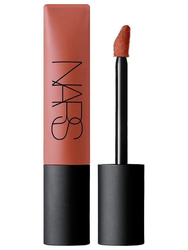 Hình ảnh cận cảnh thỏi son NARS Air Matte Liquid Lipstick màu Morocco