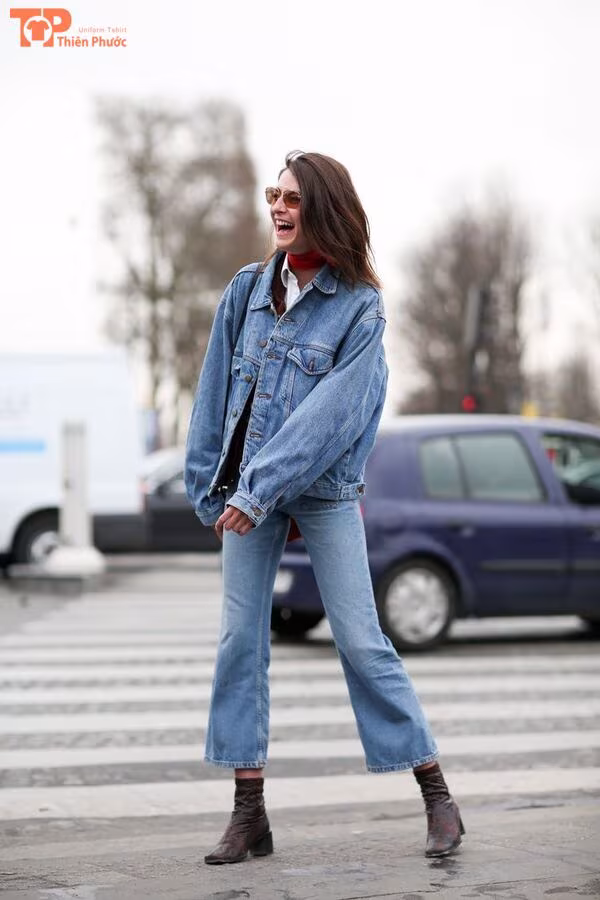 Style denim on denim phóng khoáng