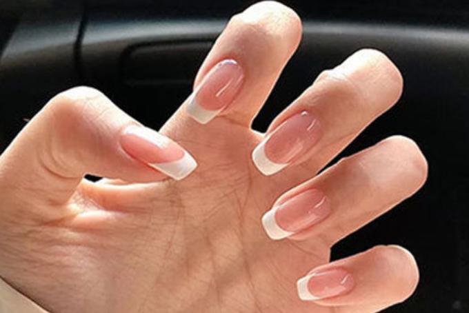 Mẫu nail Tết 2026 đơn giản, tinh tế