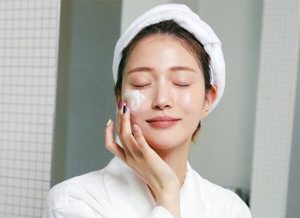 Đừng quên sử dụng kem chống nắng hàng ngày để bảo vệ làn da của bạn tốt nhất