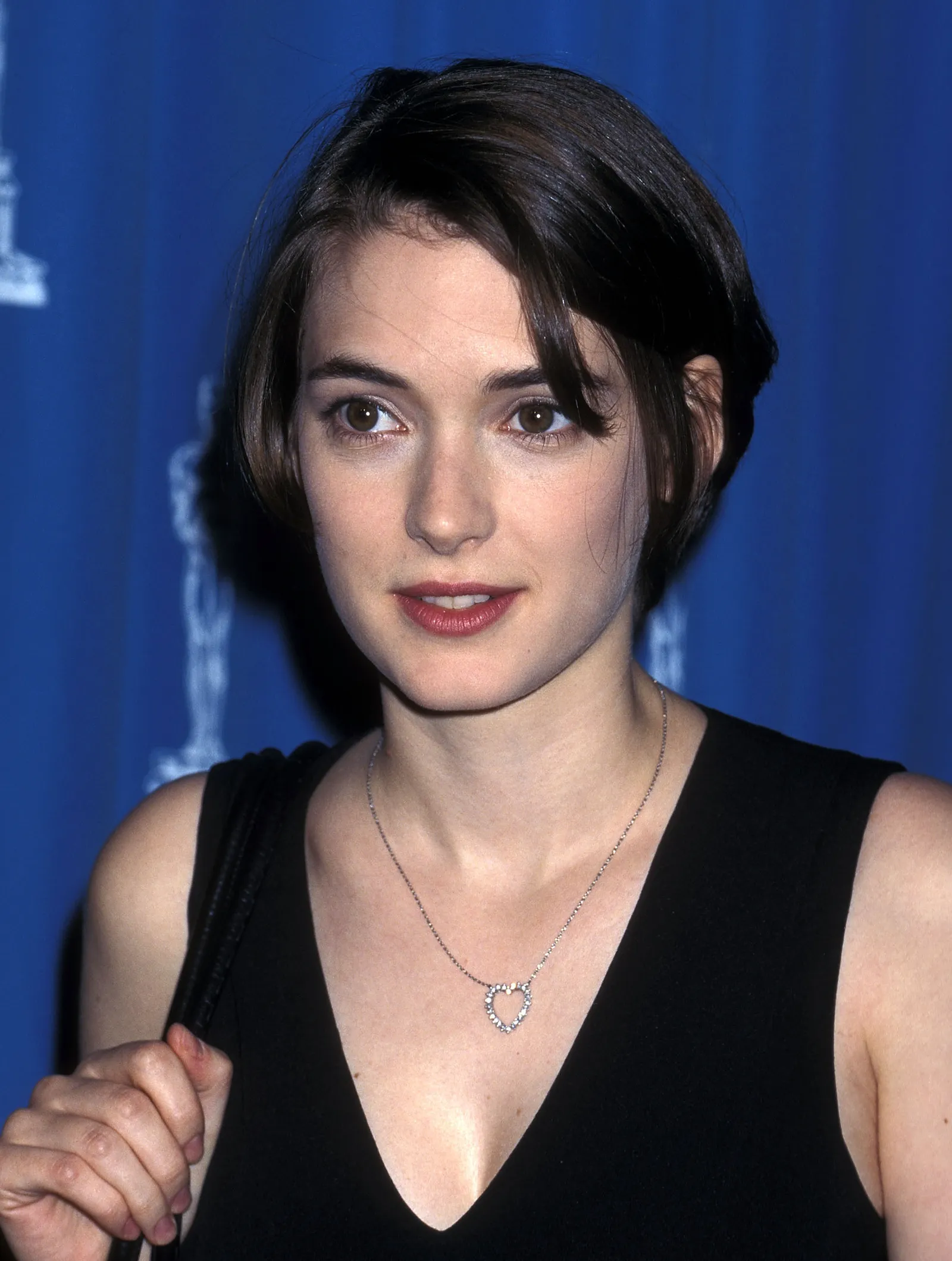 Winona Ryder với cảm hứng bixie cổ điển