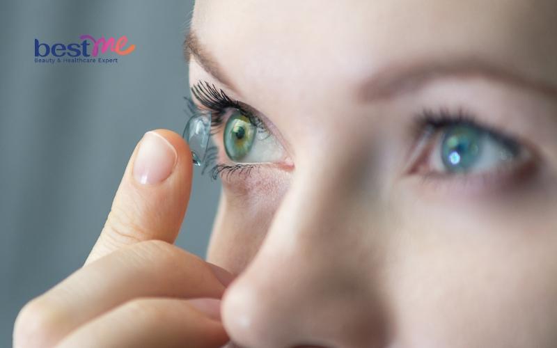 Trang điểm mắt với kính áp tròng