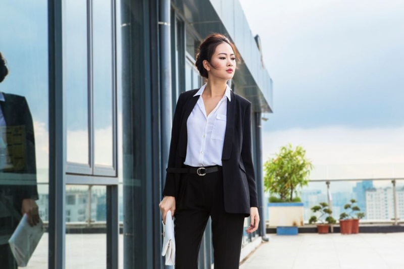 Chọn nền tảng trang phục công sở đúng ngay từ đầu