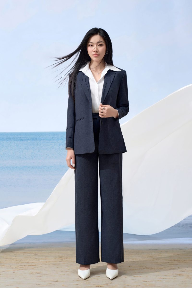 Thử sức với áo croptop hoặc áo hai dây