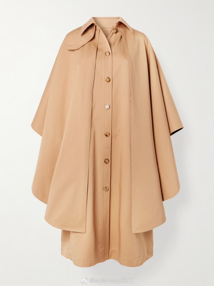 Trench coat kinh điển với cập nhật chất liệu mới