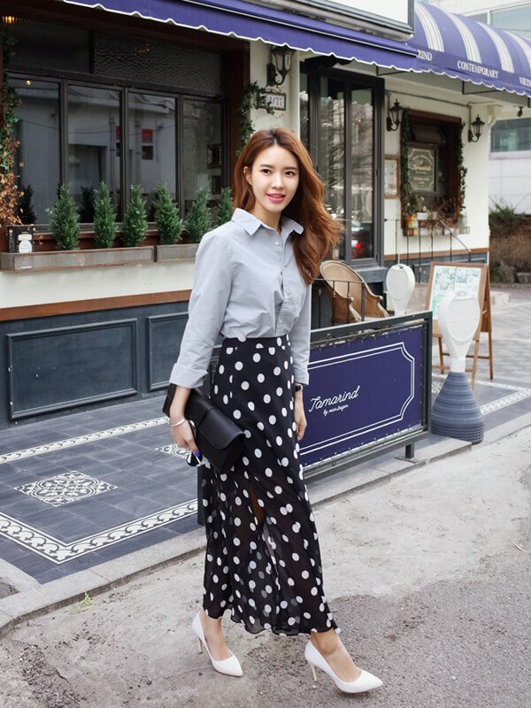 Chân váy chấm bi