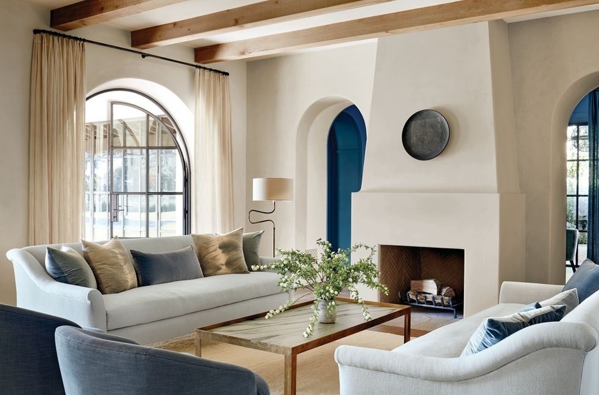 Sofa trung tính trong phòng khách thể hiện phong cách thiết kế tối giản