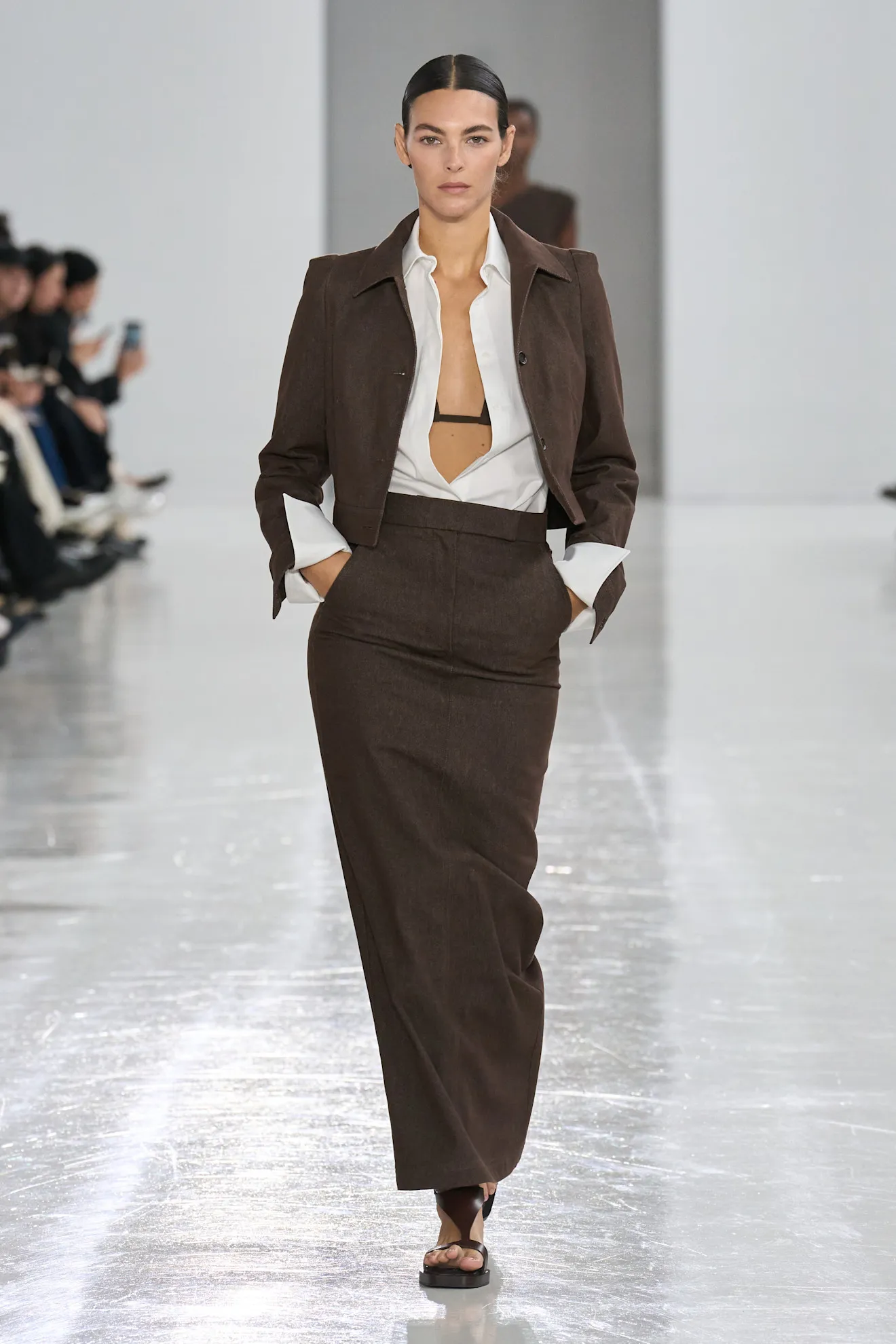 Màu nâu chocolate trong bộ sưu tập Max Mara Spring/Summer 2025