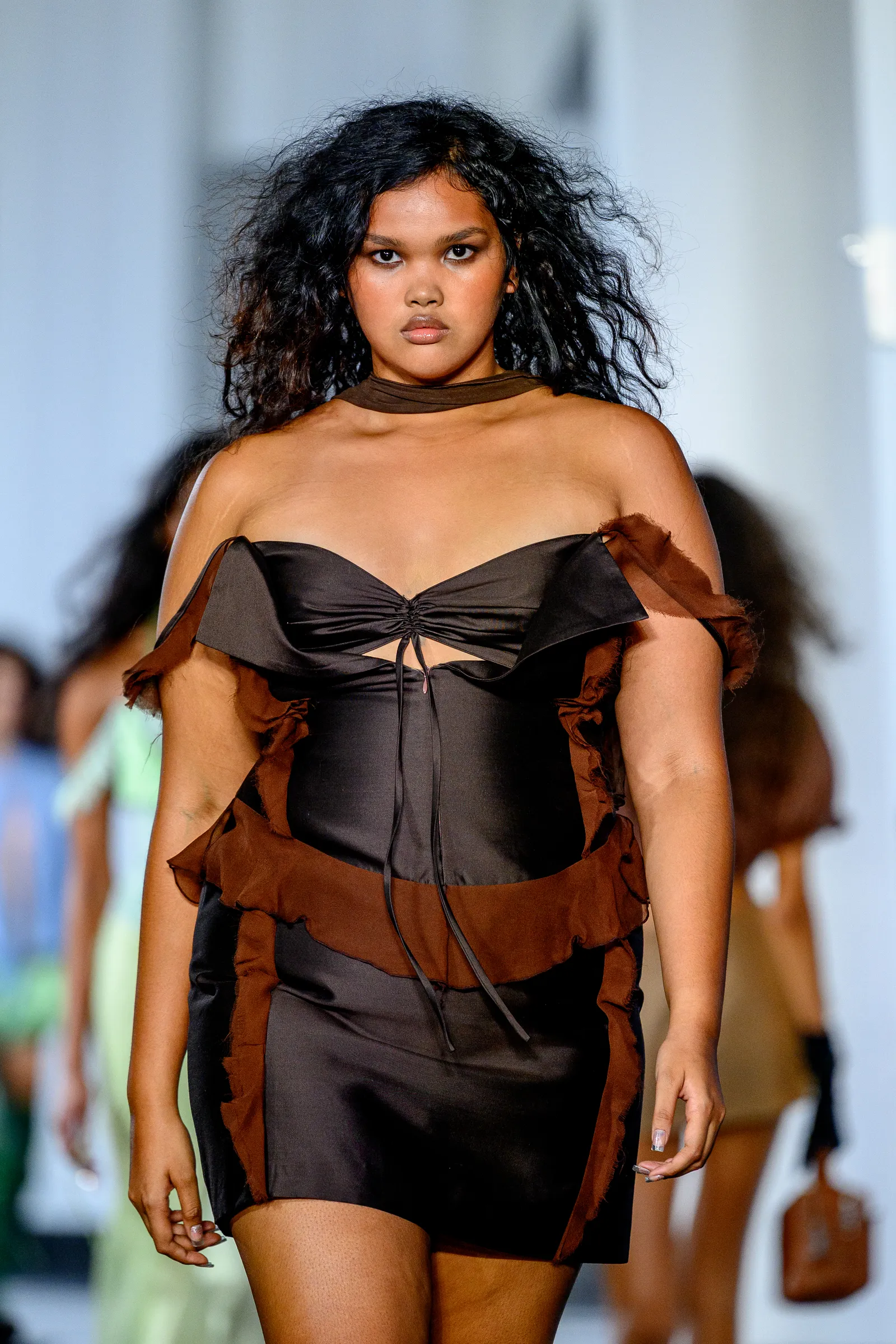Môi xám nổi bật tại NYFW Spring/Summer 2026