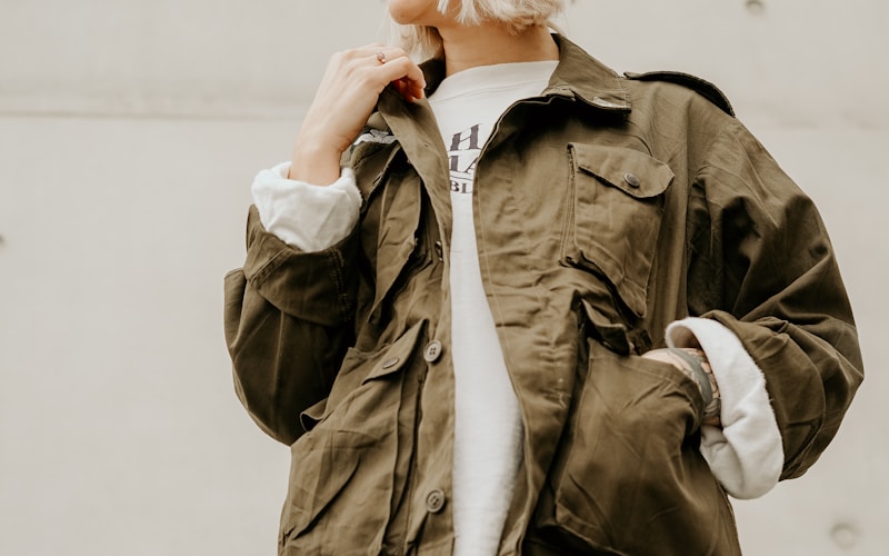 Áo khoác faux fur từ chất liệu tái chế bền vững