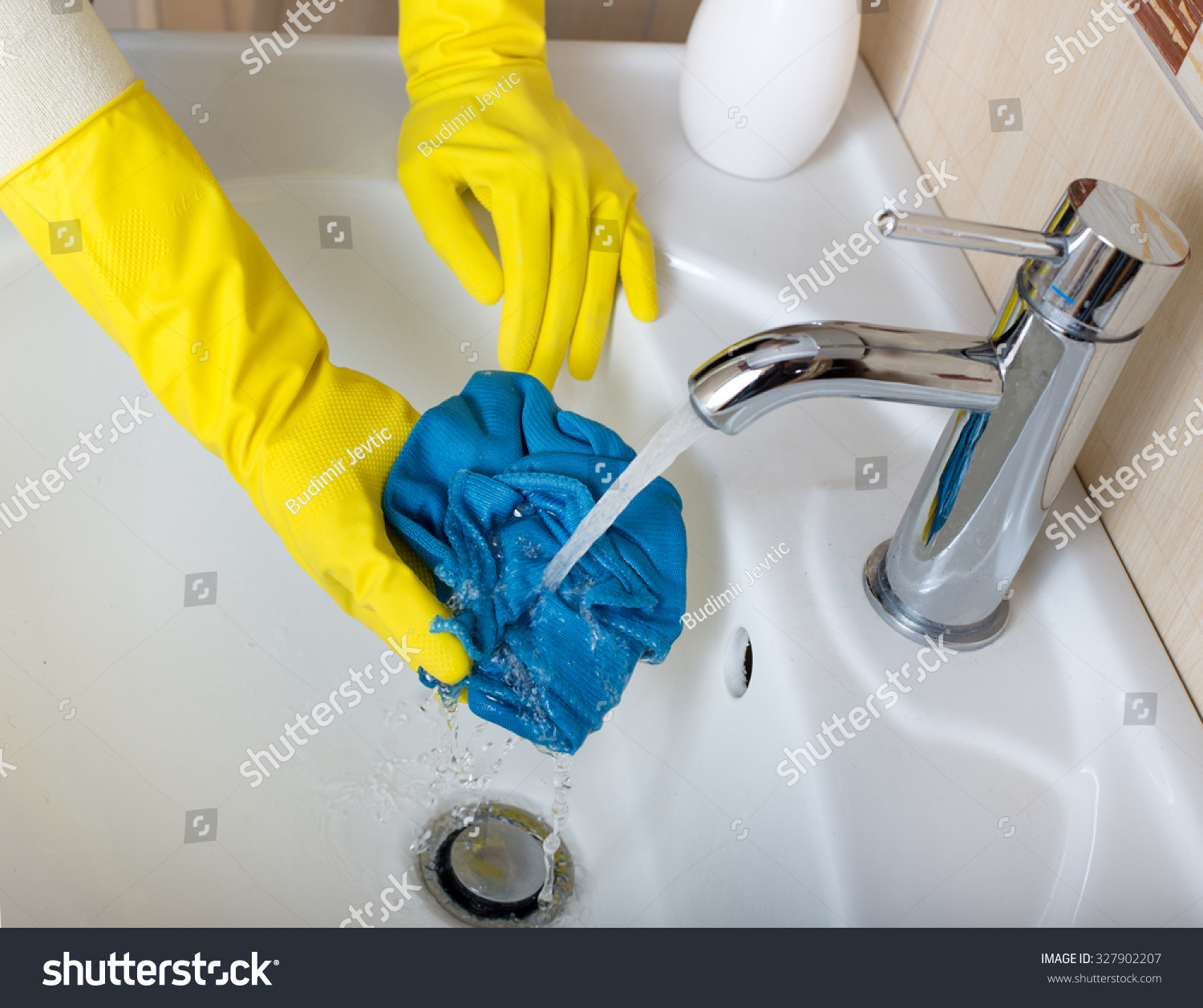 Kỹ thuật rửa mặt đúng cách