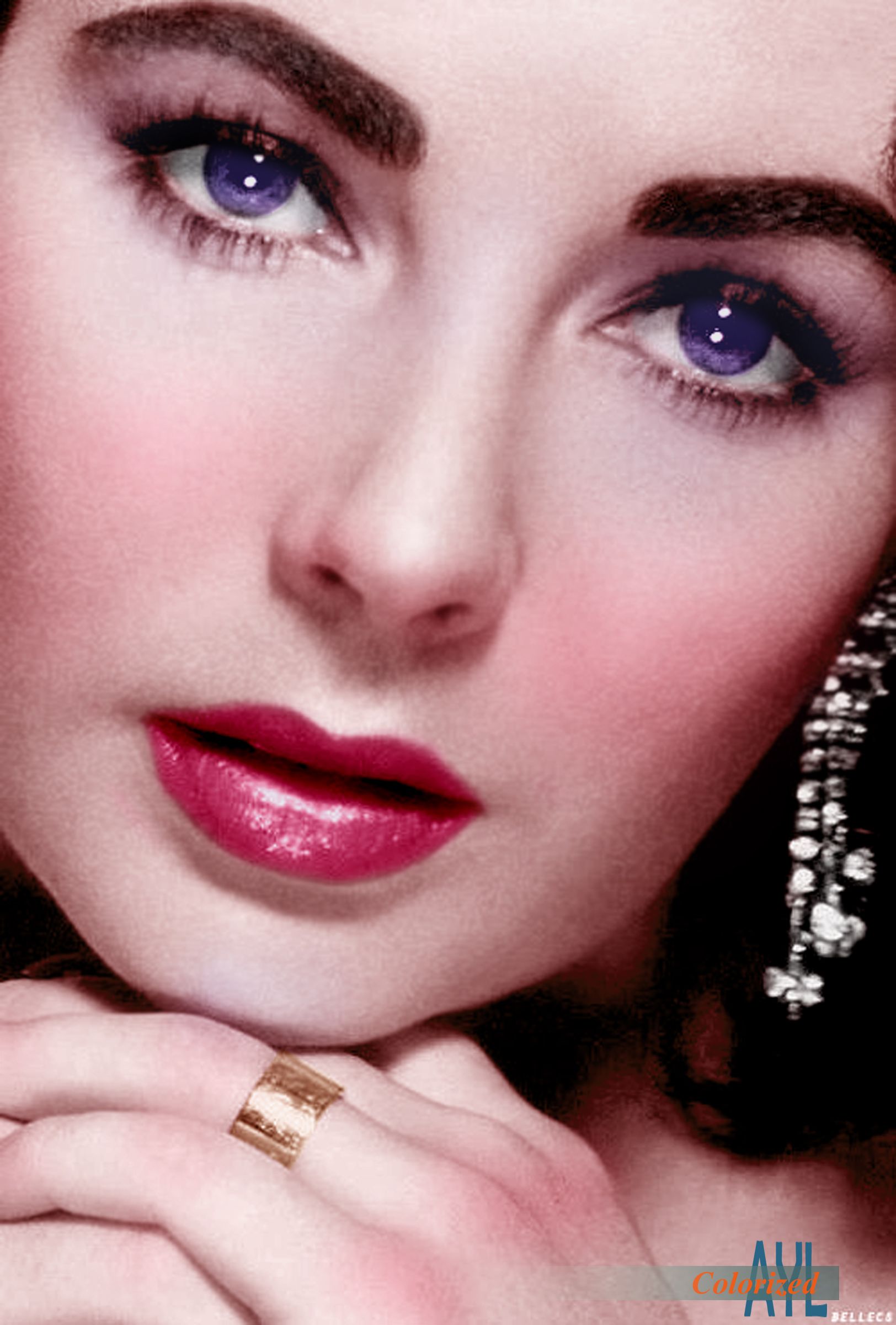 Đôi mắt huyền thoại của Elizabeth Taylor